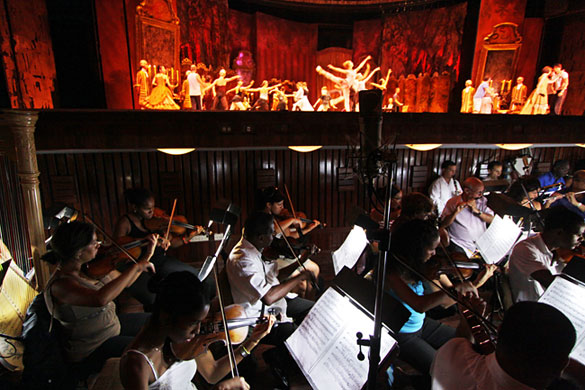 Carlos Acosta cuba: Roya Ballet of London performs in Cuba