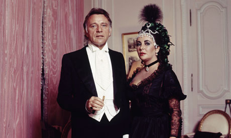 ACTRESS ELIZABETH TAYLOR AND HUSBAND AND ACTOR RICHARD BURTON