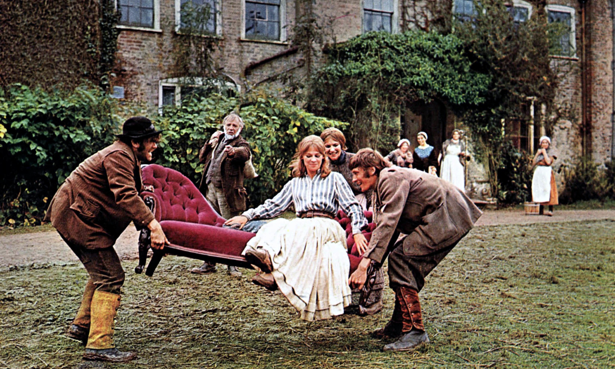 far from the madding crowd review
