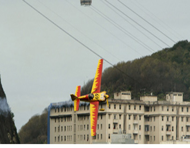 Pilots competiting the the Brazil leg of the Red World Air Race World Serie