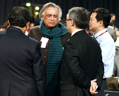Copenhagen: the result: Jairam Ramesh with members of the Chinese delegation