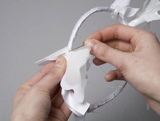 Make your own ruff: make your own Giles Deacon ruff