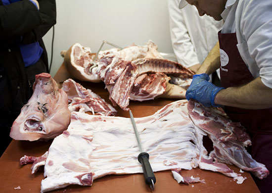 Butchering a pig: Alex Rentons pig 