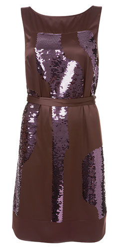 Hourglass shapes: Burgundy sequined dress