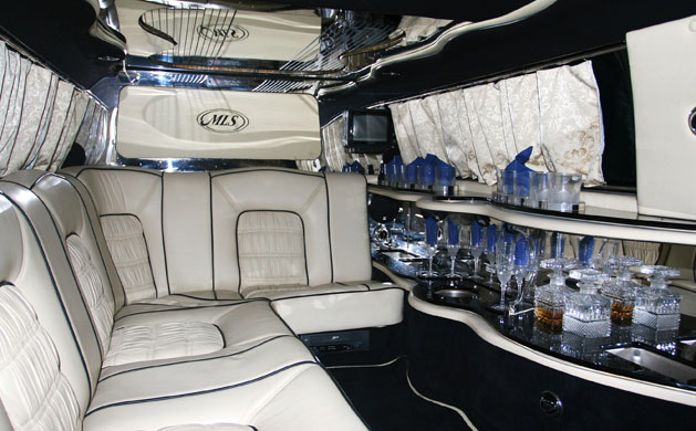 Michael Jackson auction 2: Rolls-Royce Silver Spur II Touring Limousine