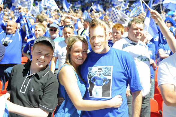 Tom Jenkins FA Cup final: An Everton fan wearing a David Moyes mask