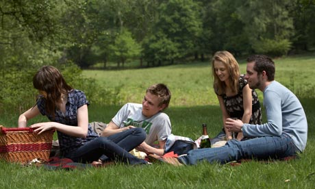 Two-couples-having-a-picn-001.jpg