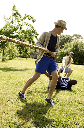 sports day fashion: The tug of war