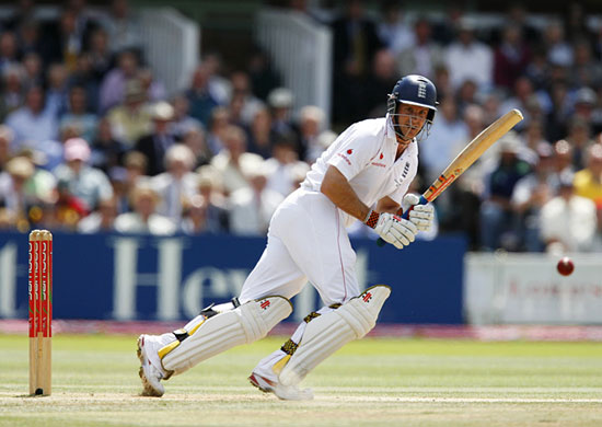 Day 3, Ashes 2nd test : Captain Andrew Strauss gets England's second innings under way