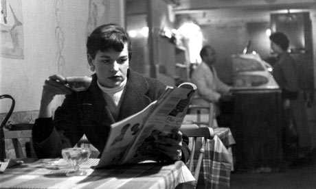 Katharine Whitehorn in a London cafe in 1956