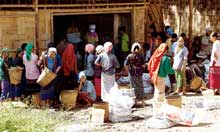 food burmese refugee camp