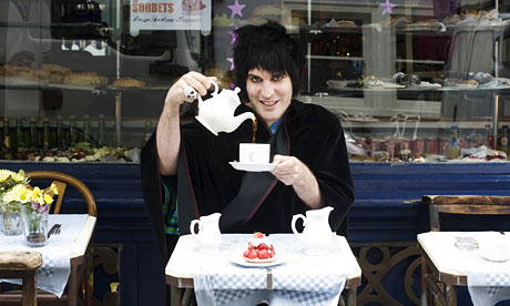 Noel Fielding at Maison Bertaux, Soho, London