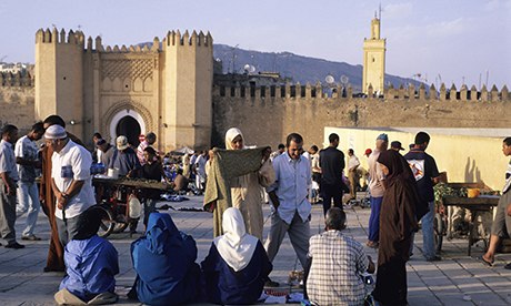  - people-in-Fez-medina-Moro-008