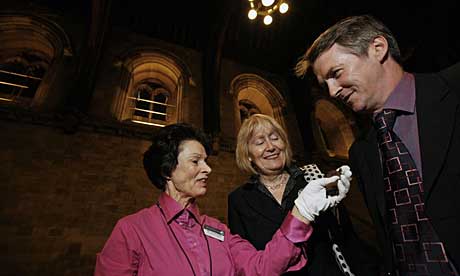 Jenny Clark with noctule bat, Madeline Moon MP and Huw Irranca-Davies MP, minister for sustainable development in Westminster Hall, home to moths and bats