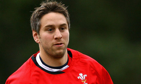 Injury scare for Wales as Ryan Jones sent home with shoulder problem | Sport | The Guardian - Ryan-Jones-008
