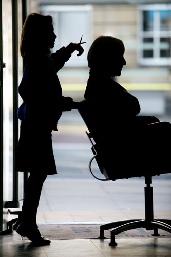 Haircuts by Children: Wunderbar festival 2009
