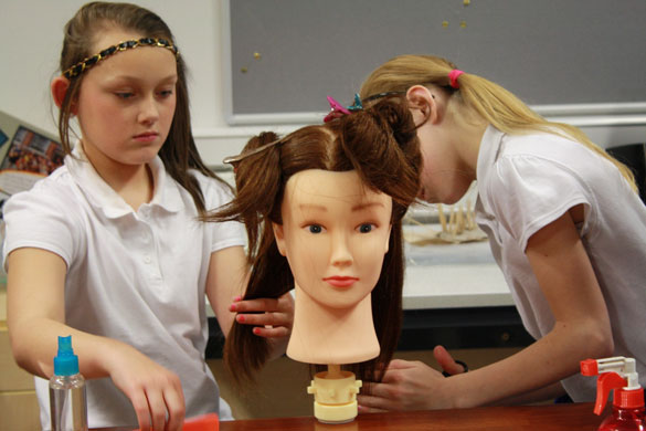 Haircuts by Children: Wunderbar festival 2009