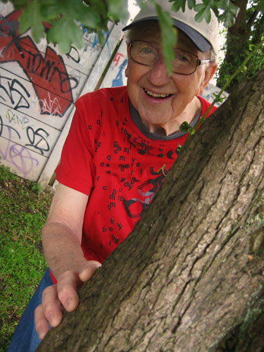 Age, Snapped: Georgia Morris – Peek 