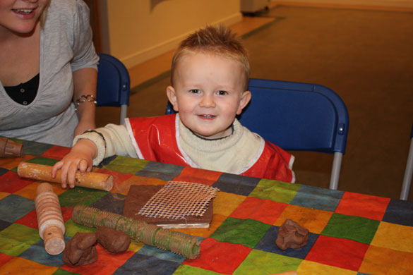 Gallery Wild mums: Making tiles at Falmouth Art Gallery