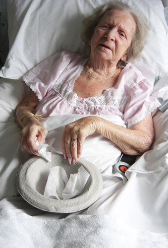 arthur+martha: arthur+martha: 'and to accept graciously' 2009 Winifred Casemore 