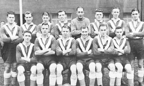 Falkirk FC's 1933-34 team Falkirk FCfootballdementi 006 Football proves to be a beautiful game for people with dementia