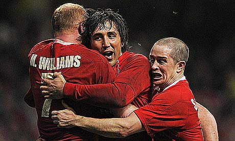 Gavin Henson with Martyn Williams and Shane Williams