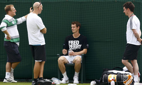 andy murray wimbledon 2011 kit. Andy Murray prepares for a