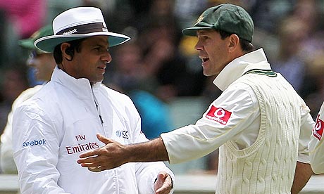 Ricky Ponting argues with