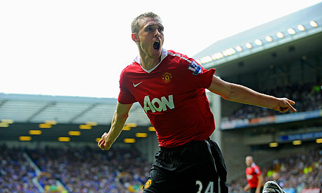 Darren Fletcher celebrates scoring for Manchester United against Everton on Saturday