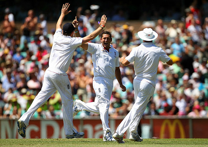 Ashes fifth Test day 4: Phil Hughes's wicket