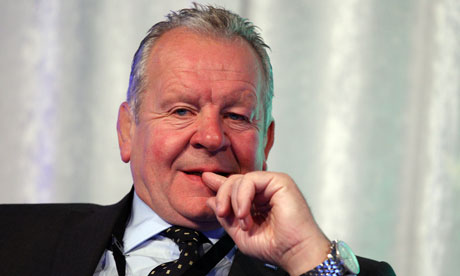 Bill Beaumont will not be the IRB's chairman after losing out to the the incumbent, Bernard Lapasset