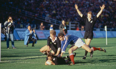 David Kirk scores for the New Zealand against France in the 1987 World Cup final. 