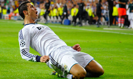 Cristiano Ronaldo does a knee slide