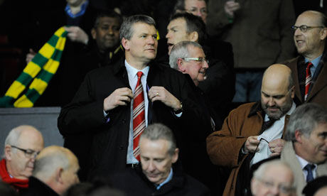 A green and gold scarf