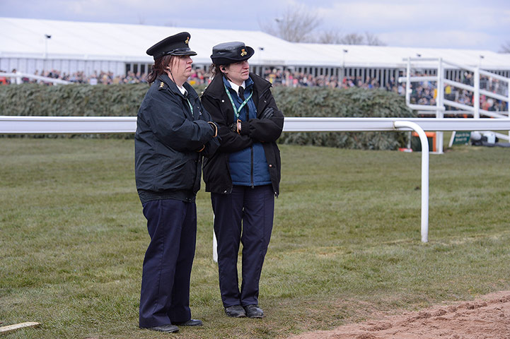 Aintree Ladies Day 2013: Aintree Ladies Day 2013