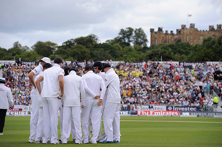 Fourth Ashes Test day two