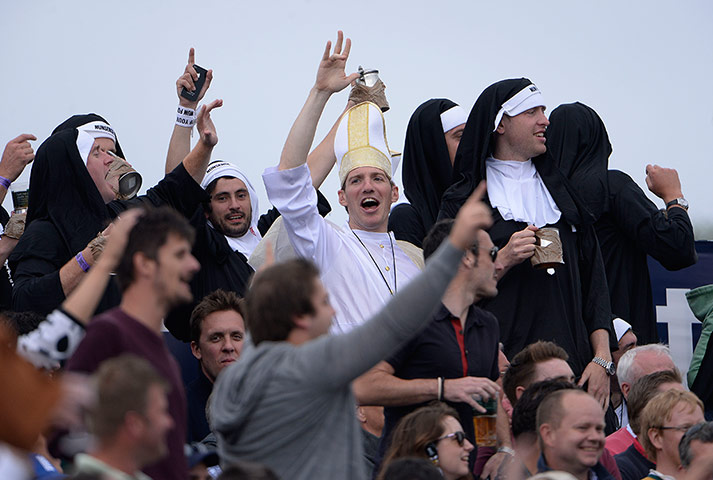 4th ashes test day two: 4th ashes test day two