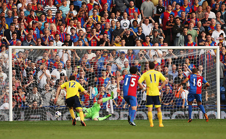 Football Roundup Gallery: Football Roundup Gallery