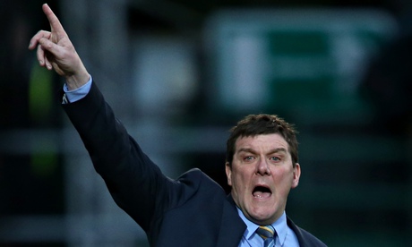 St Johnstone manager Tommy Wright watched his side draw 1-1 with Motherwell 