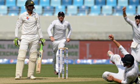 Pakistan's Shoaib Malik looks on as he is caught by England's Jonny Bairstow during the second Test