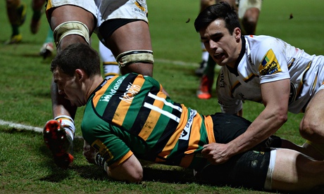 George North is knocked unconscious by Nathan Hughes's knee while scoring a try for Northampton