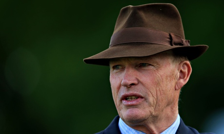 Horse Racing - Sandown Racecourse