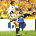 Jonny Wilkinson kicks England's winning drop goal