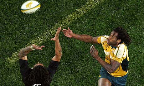 Lote Tuqiri of the Wallabies and Rodney So'Oialo of the All Blacks