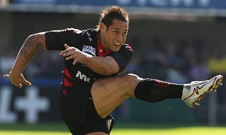 Sale's Luke McAlister kicks a penalty during the Heineken Cup match against Clermont Auvergne