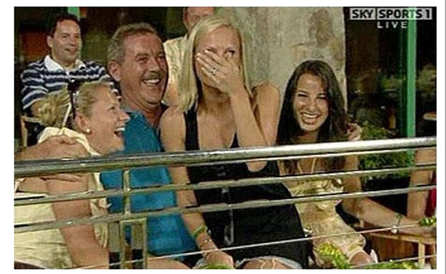 Gallery Stanford Super Series: Stanford Wags