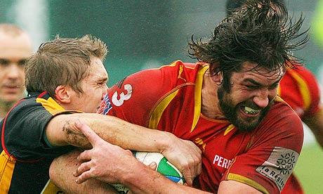 Nathan Hines playing for Perpignan