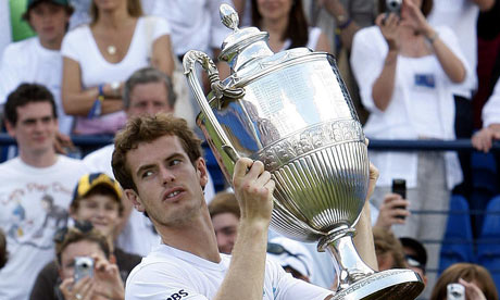 Andy Murray celebrates his win