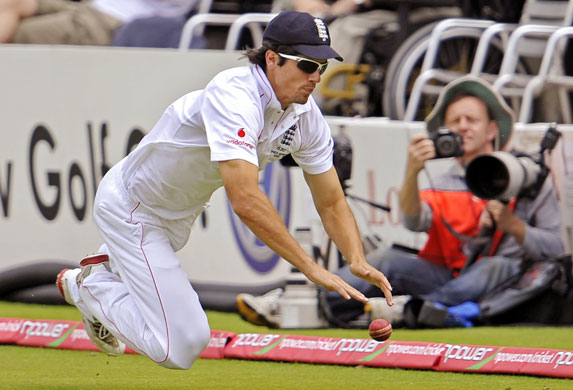 Ashes second Test: Alastair Cook dives to prevent a boundary