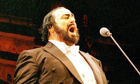 Italian tenor Luciano Pavarotti sings 8 April, 2000